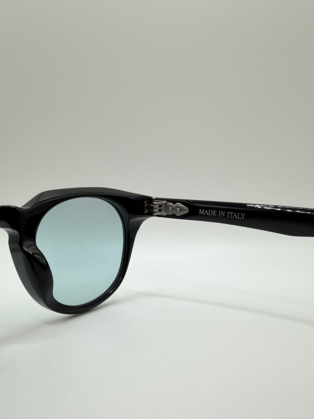 Nero Nobo glasses - Clear Blue